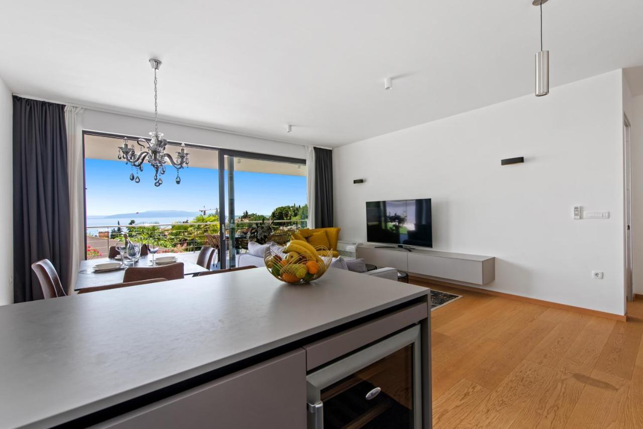 Apartments Villa Zara Опатия Экстерьер фото